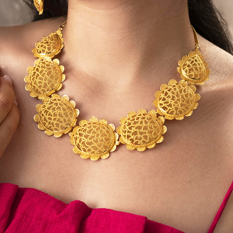 Stunning 22K Gold Necklace and Earrings Set