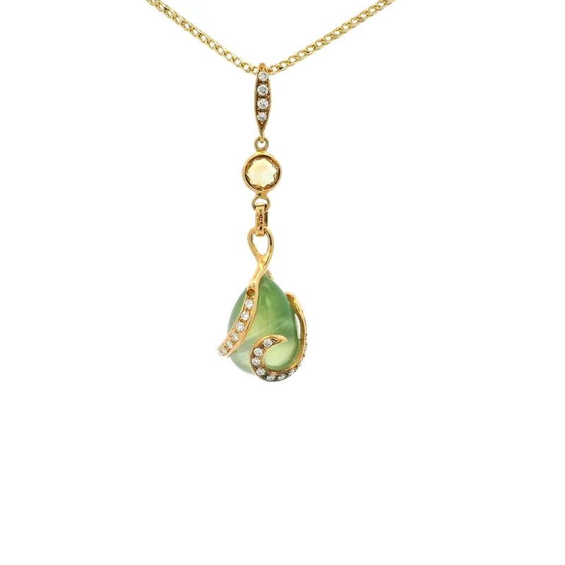 Elegant Gold and Green Pendant Set