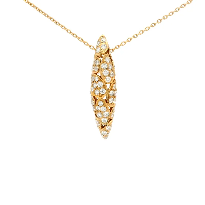 Elegant Gold Pendant Set with Diamonds