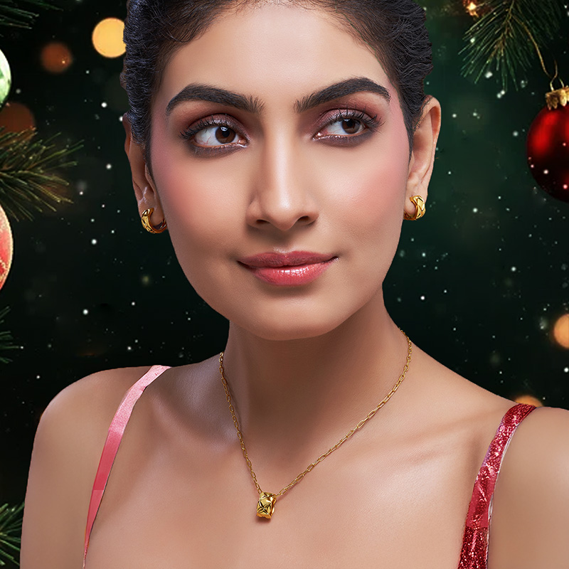 Modern Gold Essentials - 22K gold pendant set