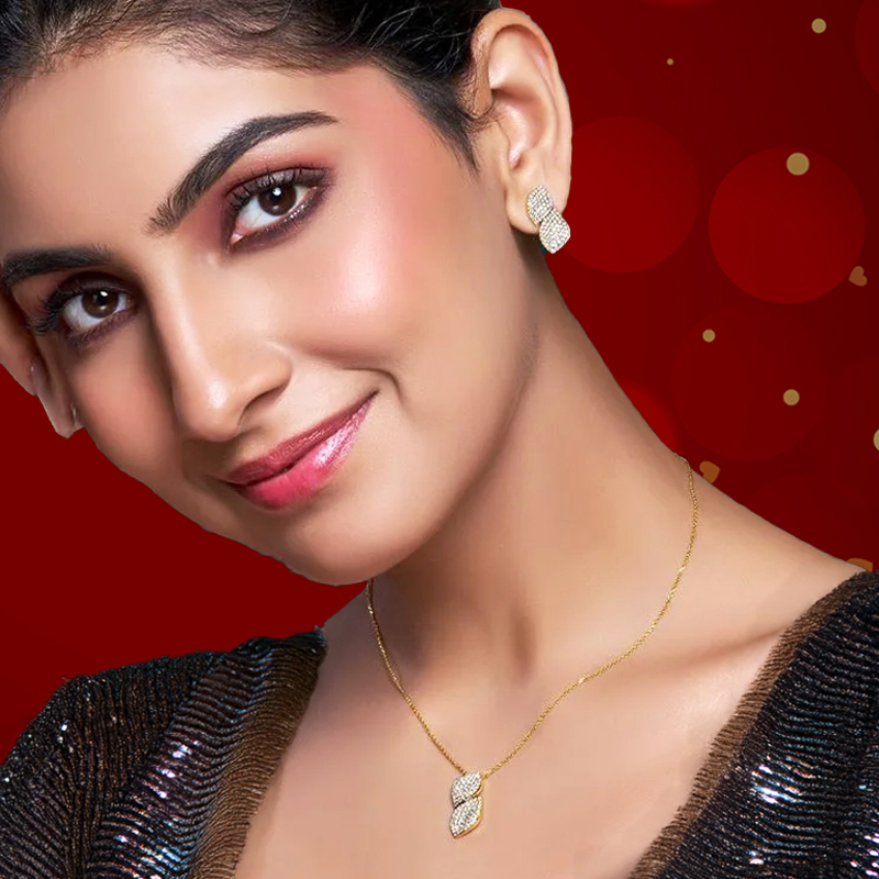 Eternal Bloom - 18K Gold Diamond Pendant Set