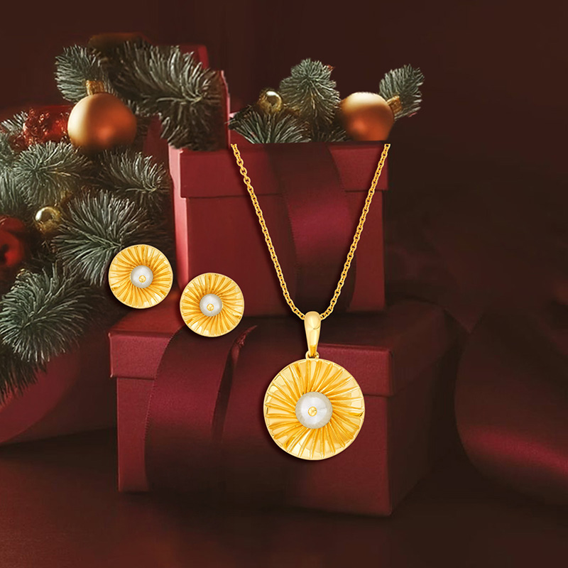 Everyday Gold Set in 22K, including chain