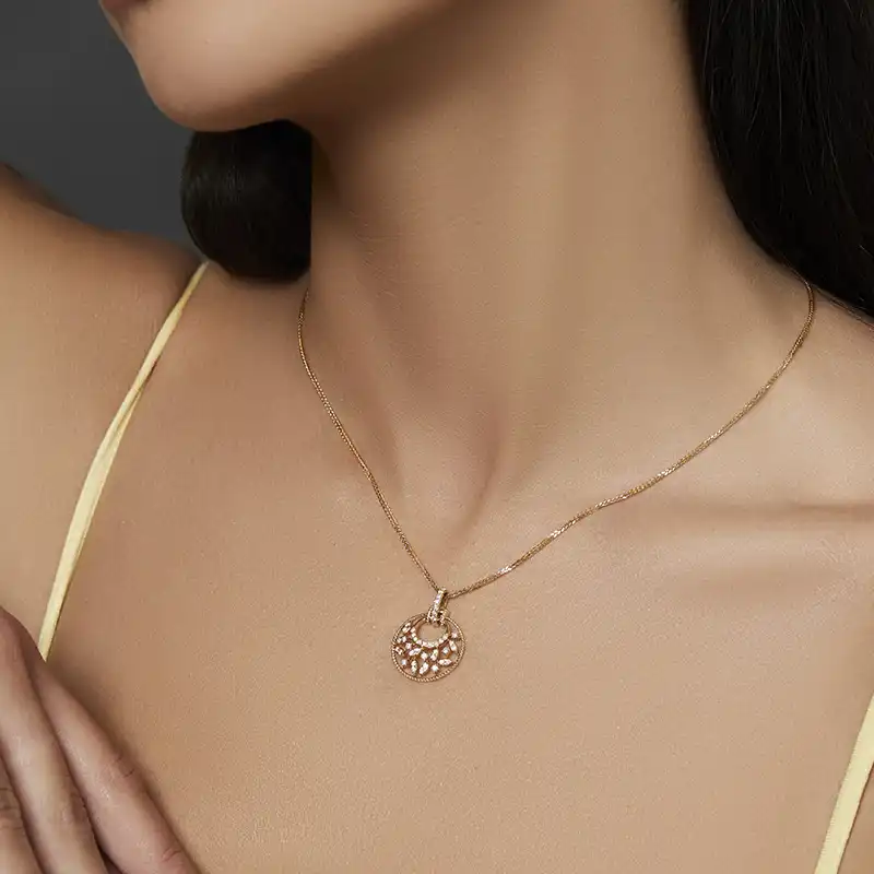 18K Rose Gold Diamond Round Pendant