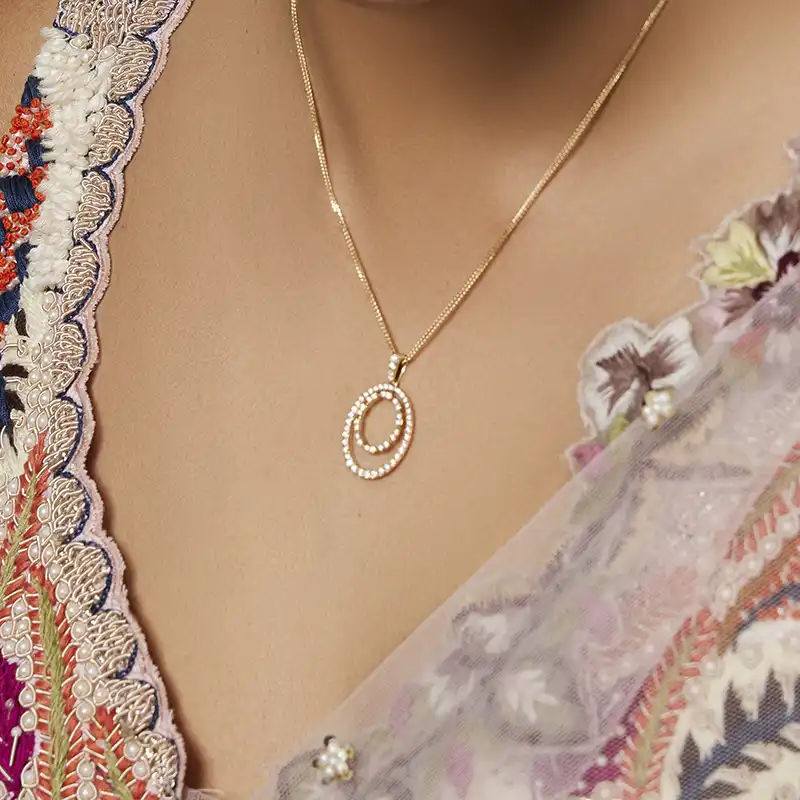 18K Gold Diamond oval Pendant