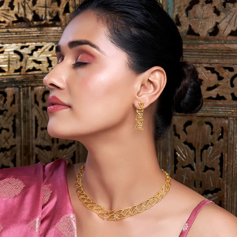 Understated Luxury in 22K Gold.