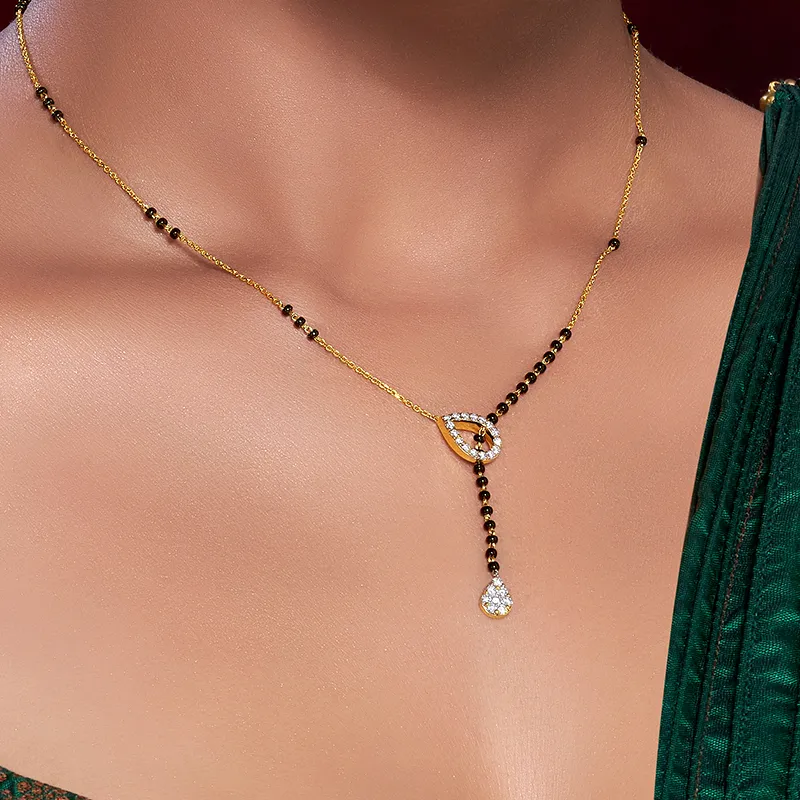 Modern Lariet Diamond Mangal Sutra in 18K gold