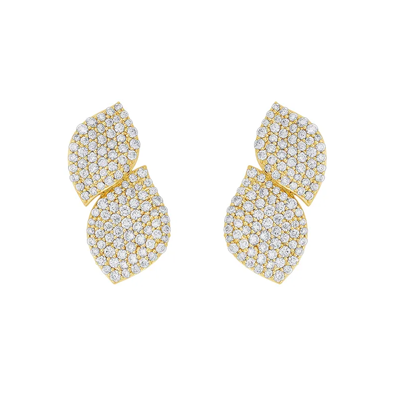 Eternal Bloom - 18K Gold Diamond Pendant Set