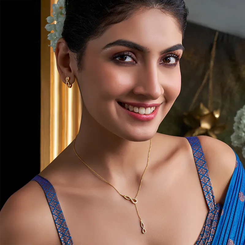 Gold Diamond Lariet Necklace Set
