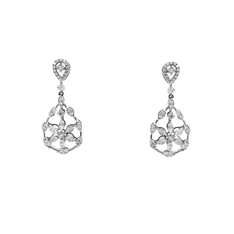 Floral 18K White Gold Diamond Pendant Set
