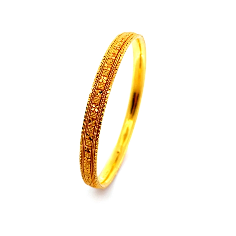 Elegant Pair of 22K Yellow Gold Bangles - Size 2.6
