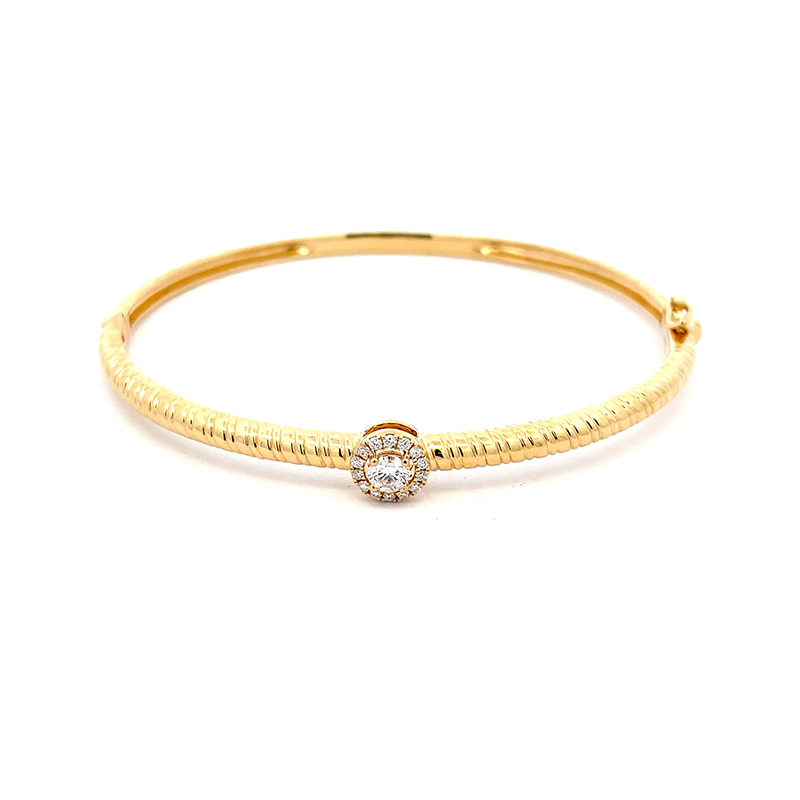 Elegant Gold Bracelet with Diamond Accent