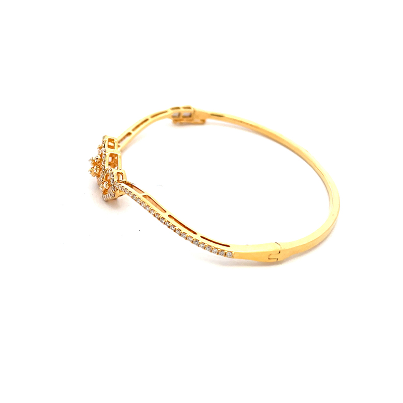 Elegant Gold and Diamond Bracelet