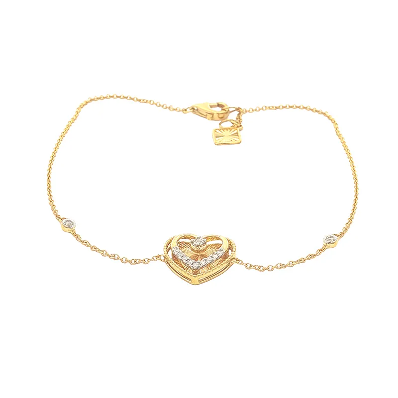 Elegant 18K Yellow Gold Chain Bracelet with Diamond Heart Charm for Everyday Wear