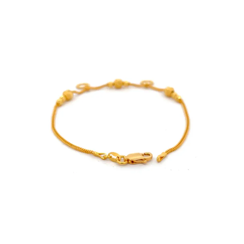 Elegant 22 Karat Yellow Gold Charm Bracelet 8 Inches Long with Secure Clasp