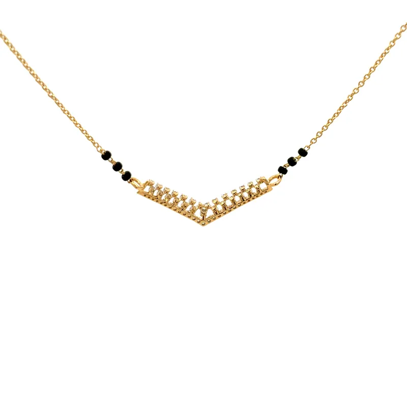 V-shaped Mangalsutra in 18K gold and Diamonds