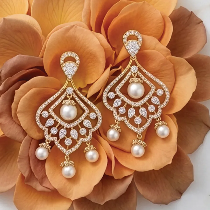 18K Gold Diamond Hanging Earrings