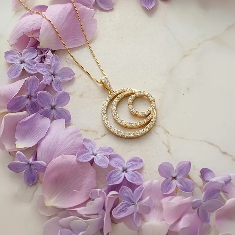 18K Gold Diamond dainty Pendant