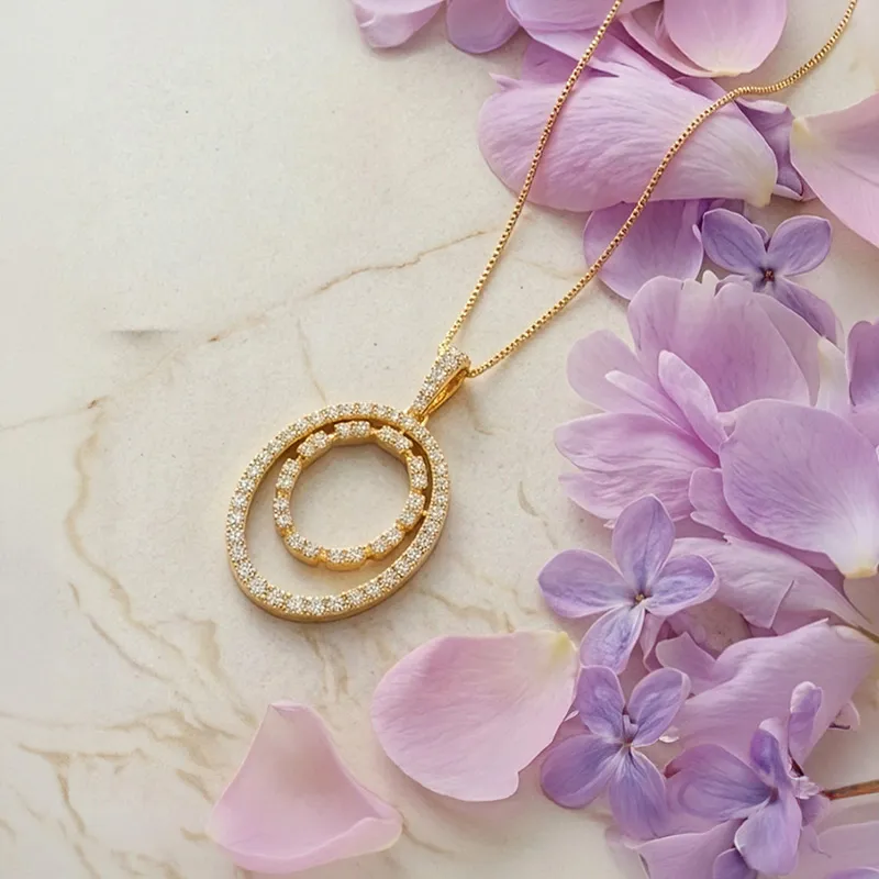 18K Gold Diamond oval Pendant