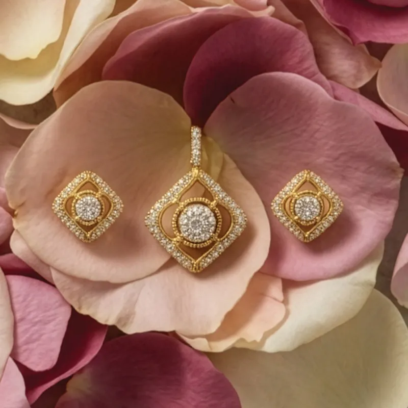 18K Yellow Gold & Diamond Rhombus Pendant Set