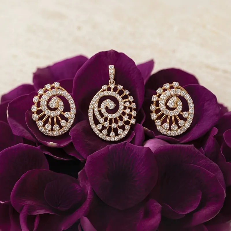 18K Yellow Gold & Diamond Abstract  Spiral Pendant Set