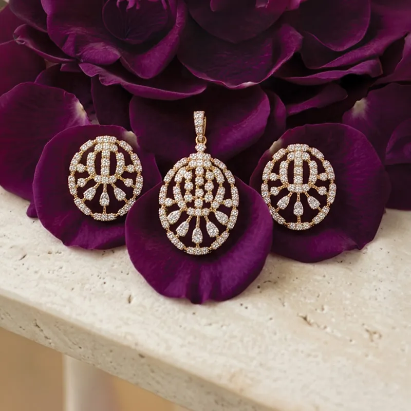 18k Yellow Gold & Diamond Abstract Oval Pendant Set