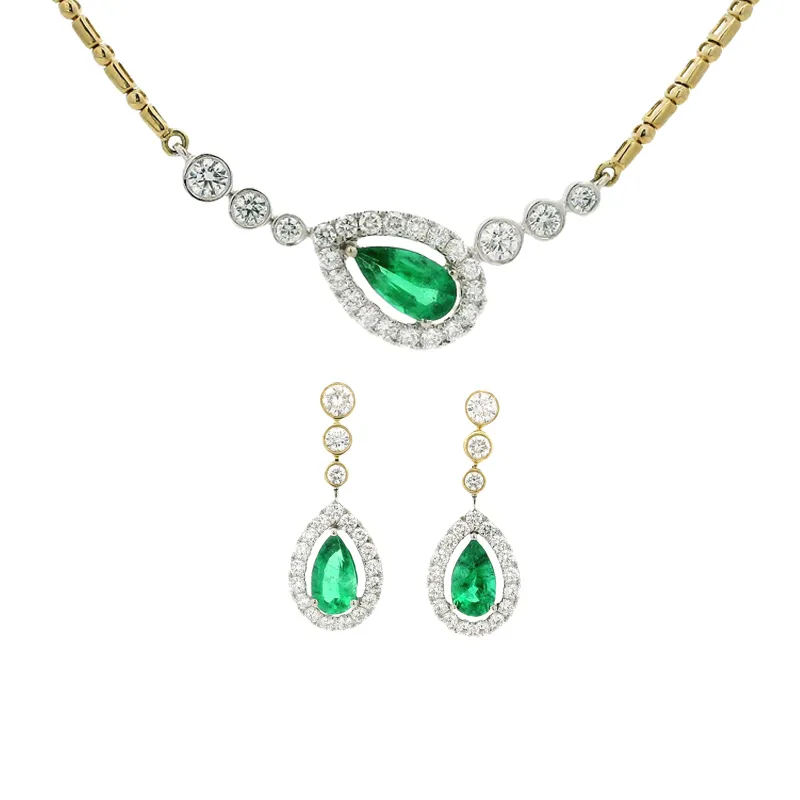 Emerald Diamond Pendant Set
