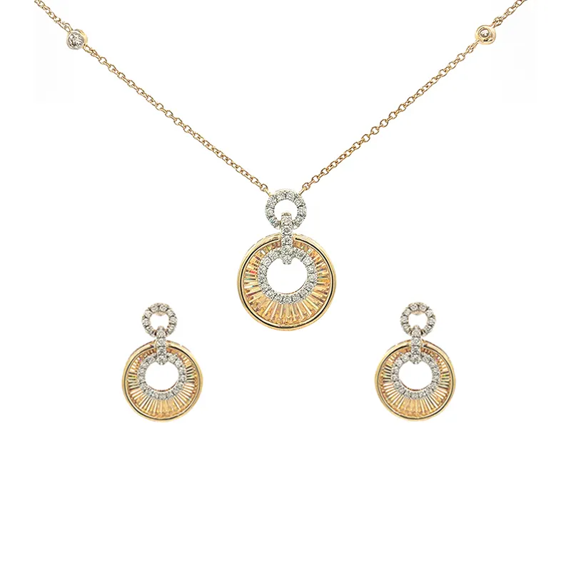 Beautiful 18K Yellow Gold Round Pendant and Earrings Set with Diamonds