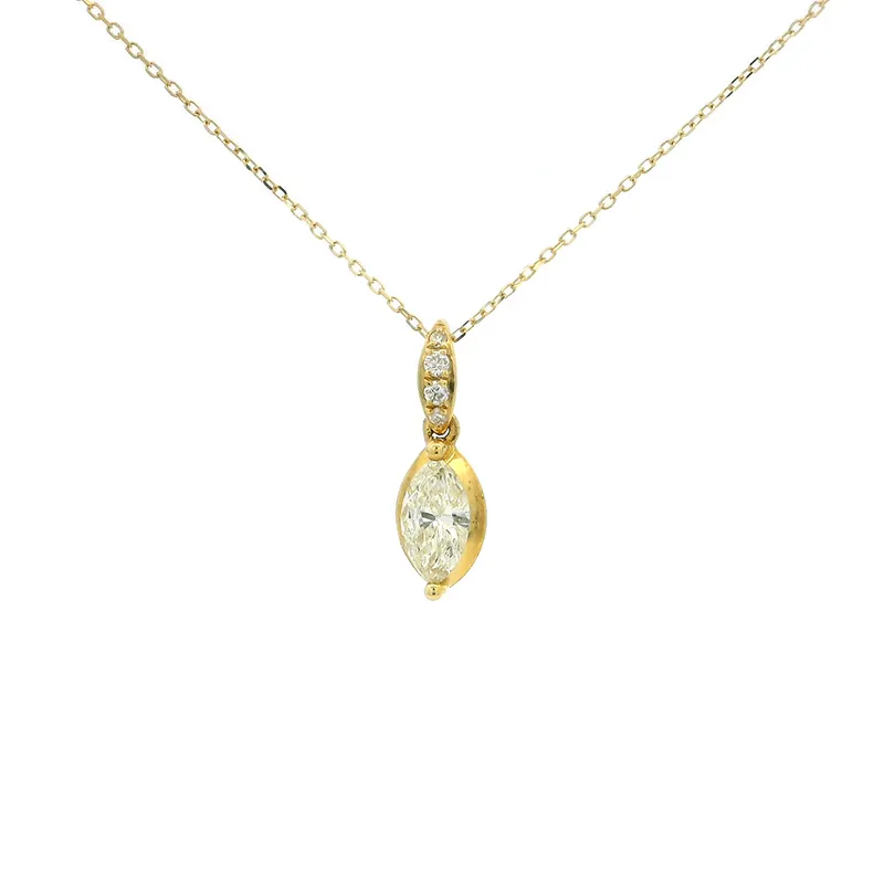 Elegant Diamond Necklace in 18K Yellow Gold