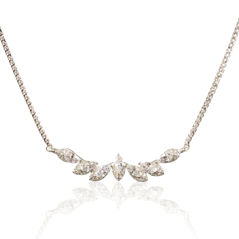 Elegant leaf motif Diamond Necklace