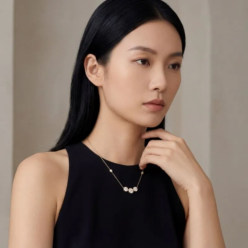 Gold Diamond Necklace with Round Brilliant Cut Diamonds