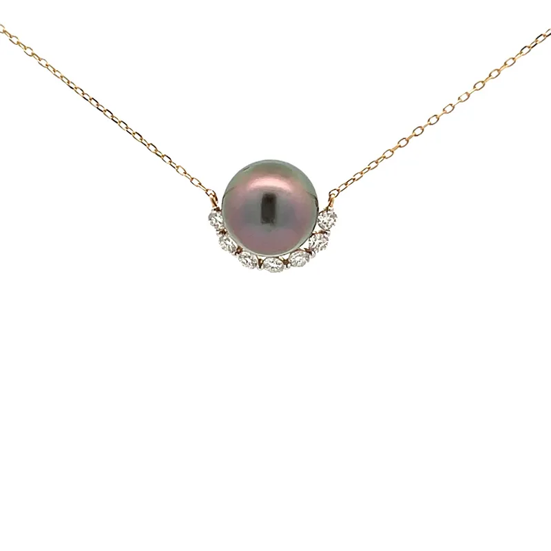Pearl Necklace with Diamonds in 18K Gold