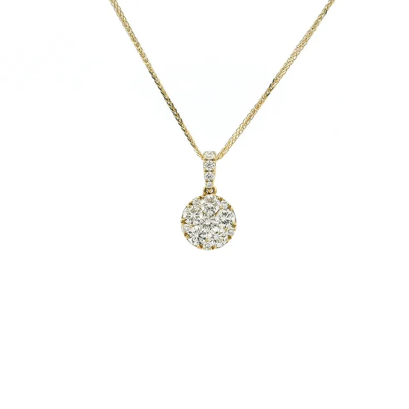 Classic Round Diamond Pendant in 18K Gold