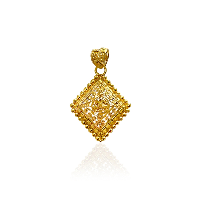 Enticing 22K Yellow Gold Pendant