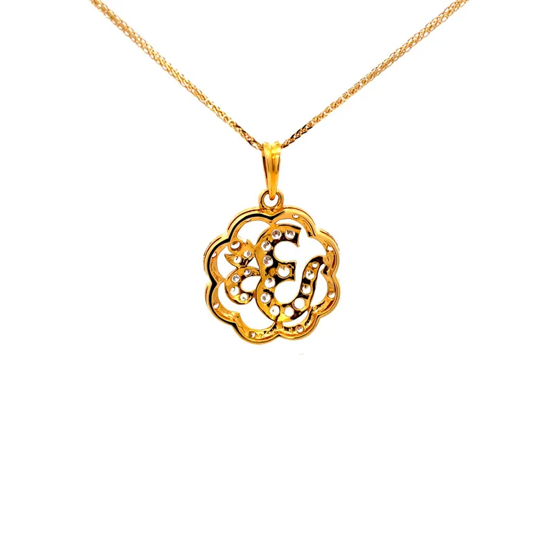 Om Pendant in 18K Yellow Gold