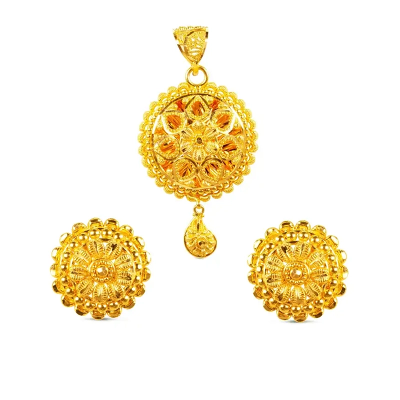 Floral cut-work Gold Pendant Earrings Set