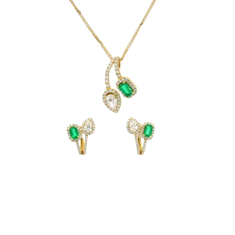 Emerald Diamond Pendant Set