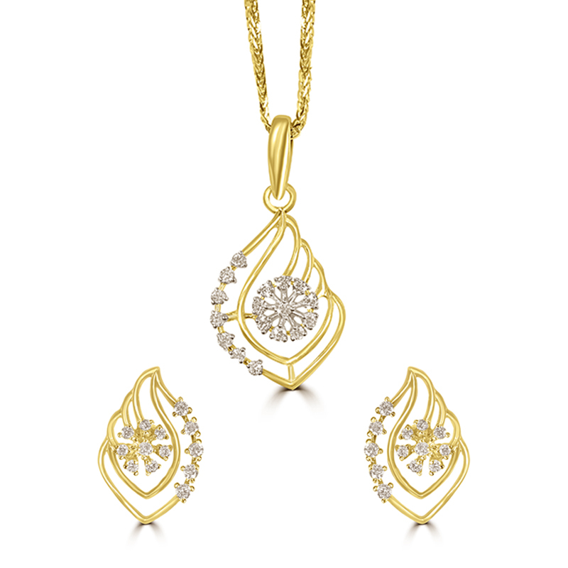 18K Gold Artistic Diamond Pendants And Earrings Set | Pachchigar Jewellers  (Ashokbhai)