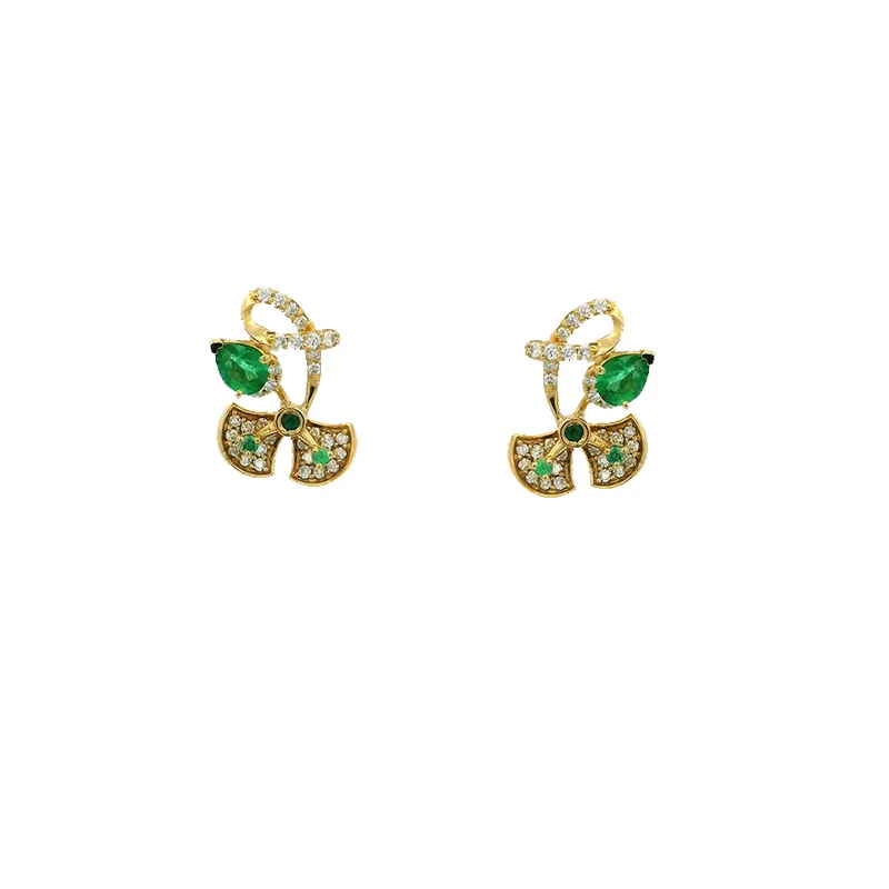 Emerald and Gold Diamond Pendant Set