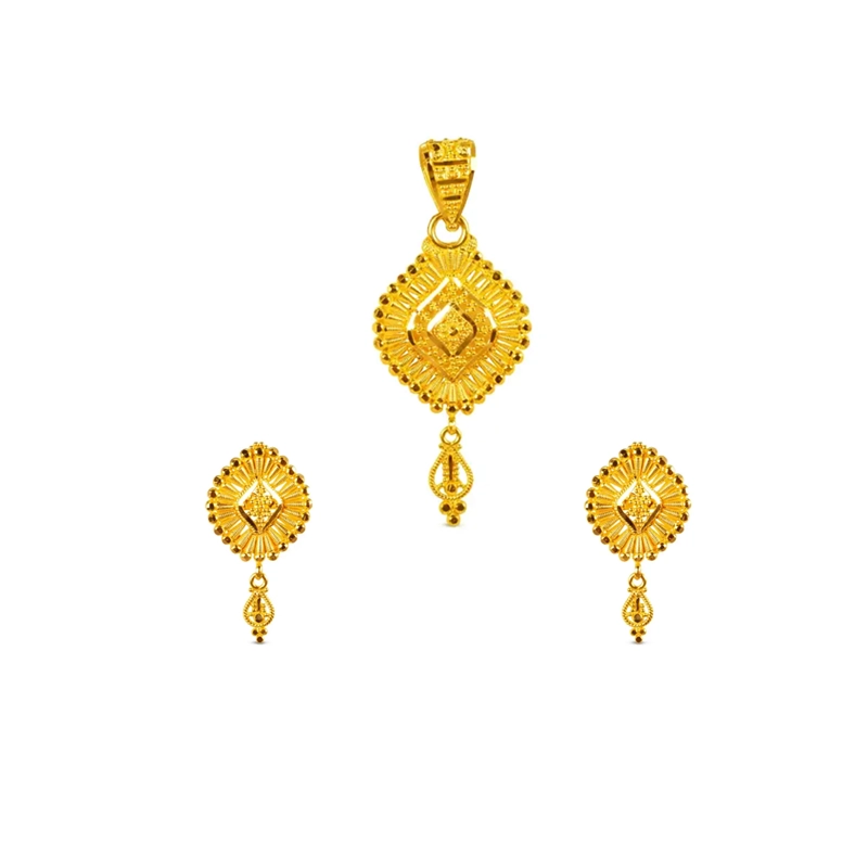 22K Yellow Gold Pendant Earrings Set, Fan-shaped