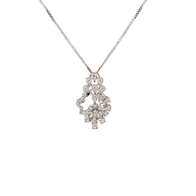 Stunning White Gold Pendant with Diamonds
