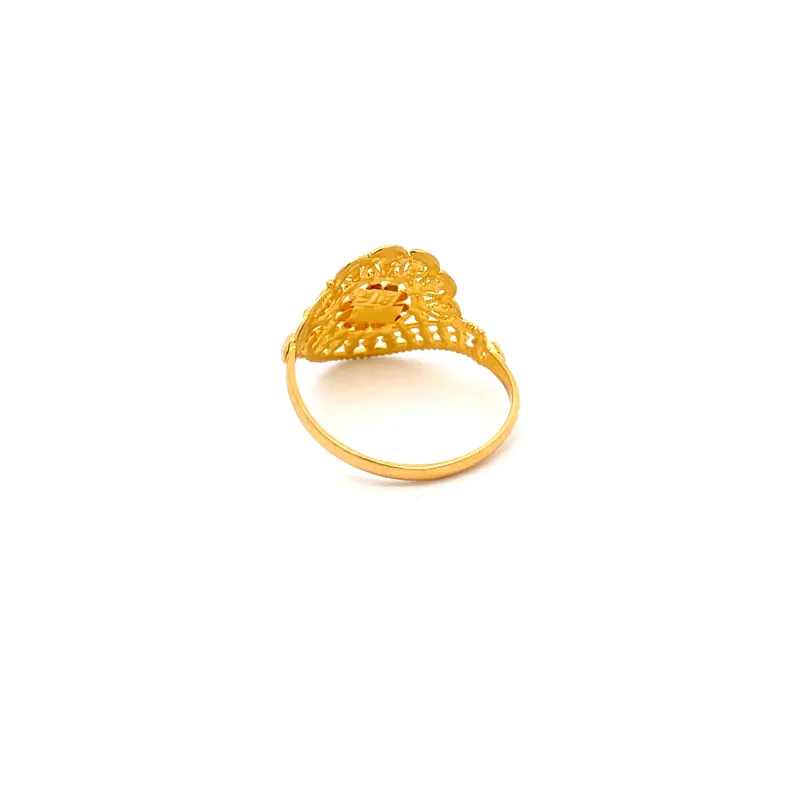 Elegant 22 Karat Yellow Gold Ring for Women Size 8.5