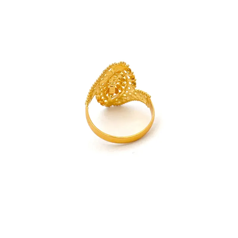 Elegant 22k Yellow Gold Ring Size 6.25 for Timeless Appeal
