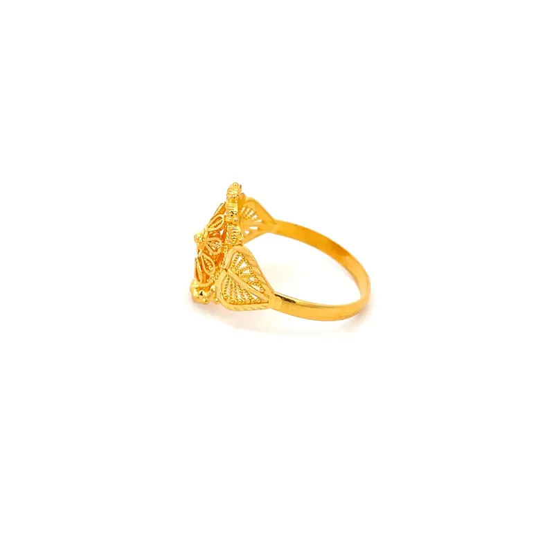 Elegant 22k Yellow Gold Ring Size 7.5 for Timeless Appeal