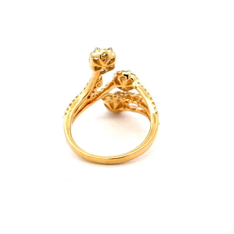18K Yellow Gold Diamond Ladies Ring - Size 6.0
