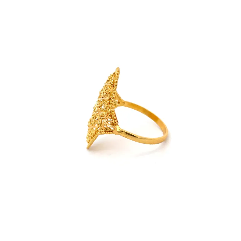 Beautiful 22k Yellow Gold Ring in Size 7.5 for Everyday Elegance