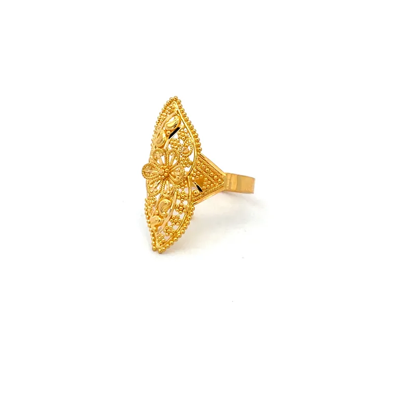 Elegant 22k yellow gold ring in size 6.5 for timeless appeal