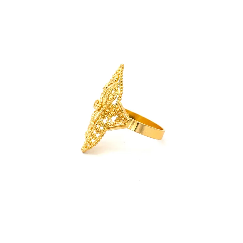 Elegant 22k yellow gold ring in size 6.5 for timeless appeal