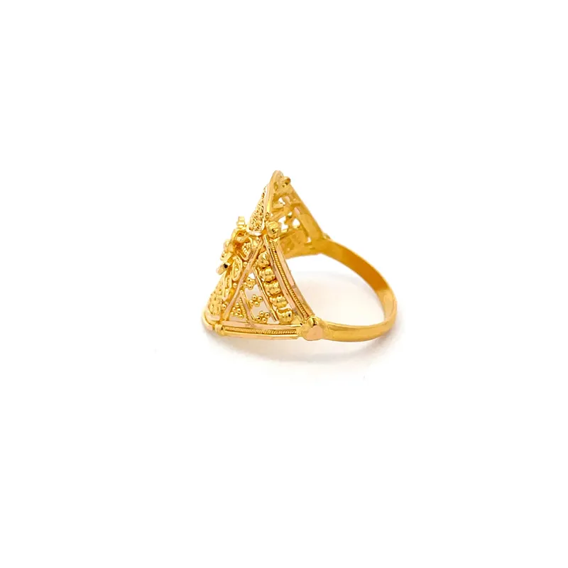Elegant 22k Yellow Gold Ring Size 8 for Everyday Wearbrbr