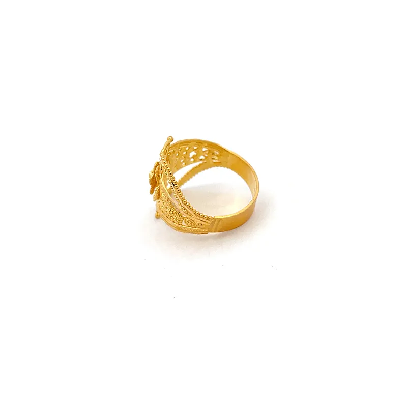 Elegant 22k Yellow Gold Ring Size 6.5 for Everyday Wear and Special Occasions