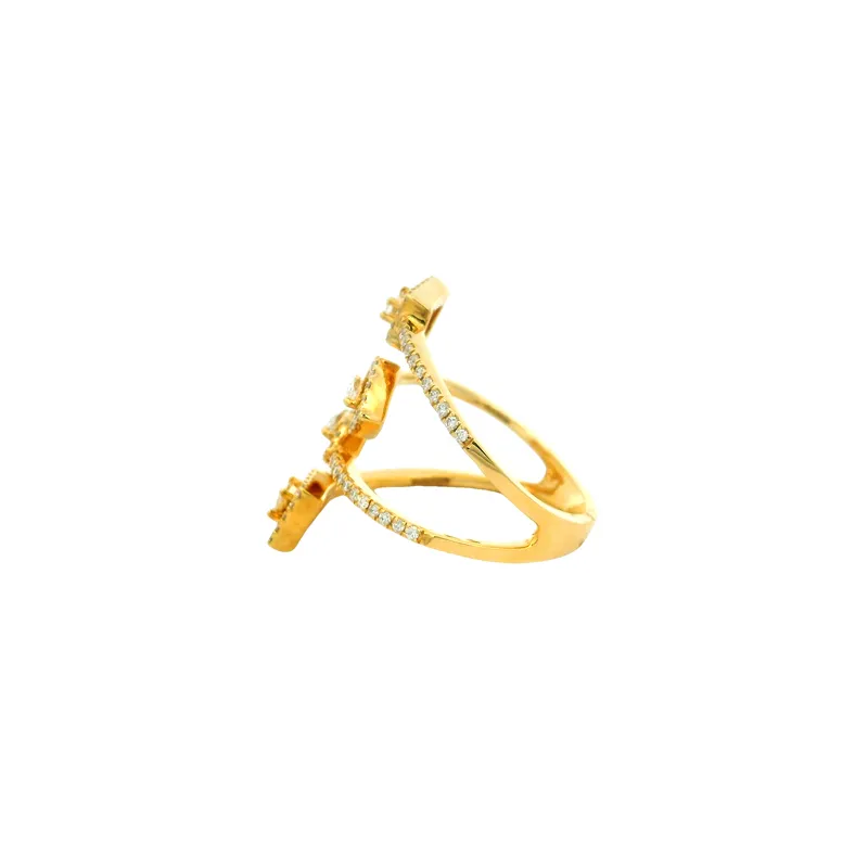 Elegant Gold Ring with Fancy Diamonds